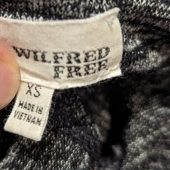 Aritzia Wilfred heathered gray Jasmine bodysuit - Picture 6 of 6